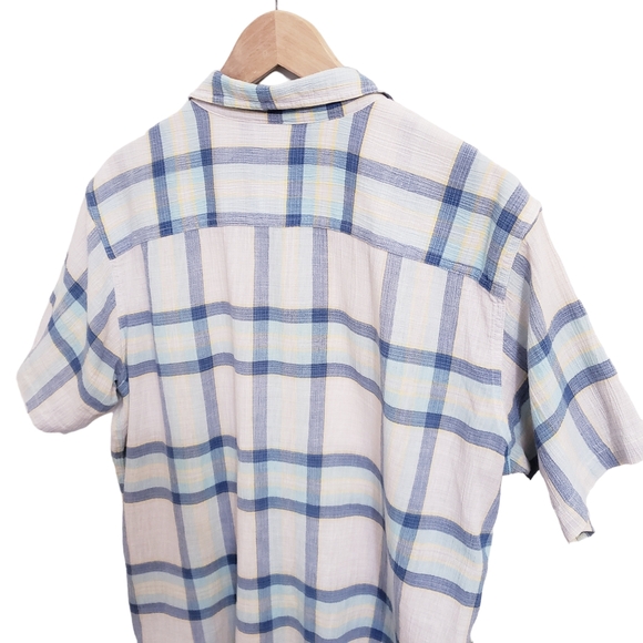 Patagonia Cotton Short Sleeve Button Up Shirt with Blue Plaid Pattern Size L - Picture 3 of 8